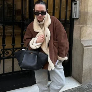 Тепла куртка з штучної вовни