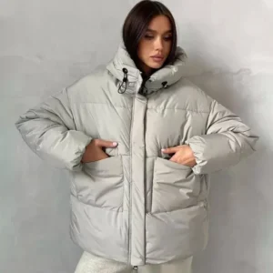 Жіноча зимова куртка з капюшоном